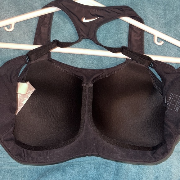 excellent condition Nike bra worn twice - Picture 4 of 5
